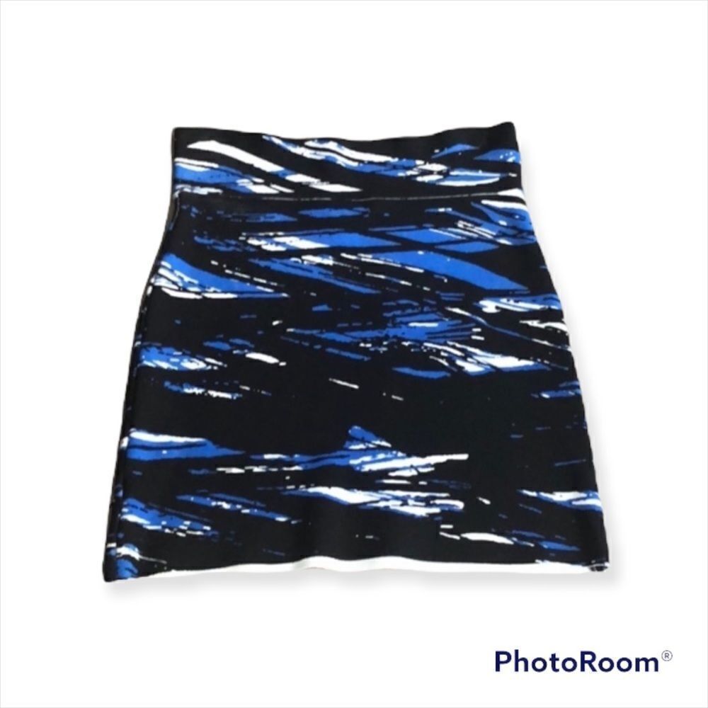 Bcbg • mini skirt - Picture 2 of 4